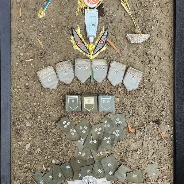 JohannesAngerbauer Goldhoff, 2023, Assemblage-06, Wandobjekt, 50 x 70cm, Friedenssalbung, Sternenstaub